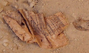 Khám phá nhật ký 4500 năm tuổi của đội trưởng xây Đại kim tự tháp Giza