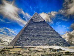 Khám phá kim tự tháp bí ẩn ngoài Ai Cập
