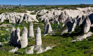 Khám phá vẻ đẹp siêu thực của ống khói cổ tích Cappadocia